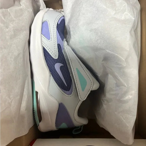 NIKE AIR MAX BOLT ( Toddler ) 10c - Picture 2 of 3